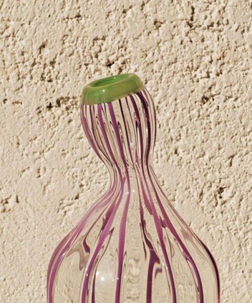 Alternative view of Linear Anatomy Vase Purple
