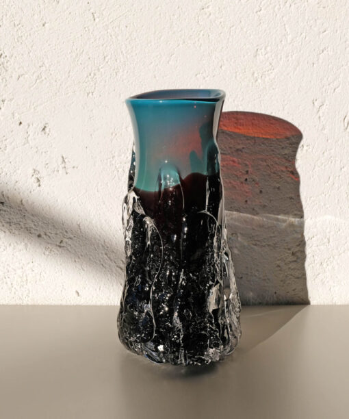 Alternative view of Flow Vese Chromatic Obsidian