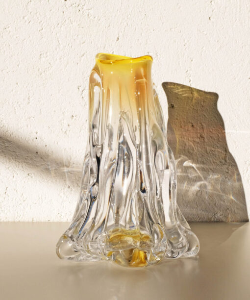 Flow Vase Transparent Centerpiece - Image 7