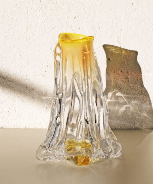 Flow Vase Transparent Centerpiece - Image 5